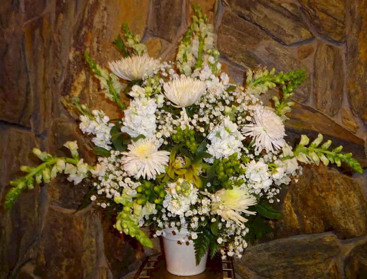 Flowers from Karen & Dean, Bret & Nancy, and Families