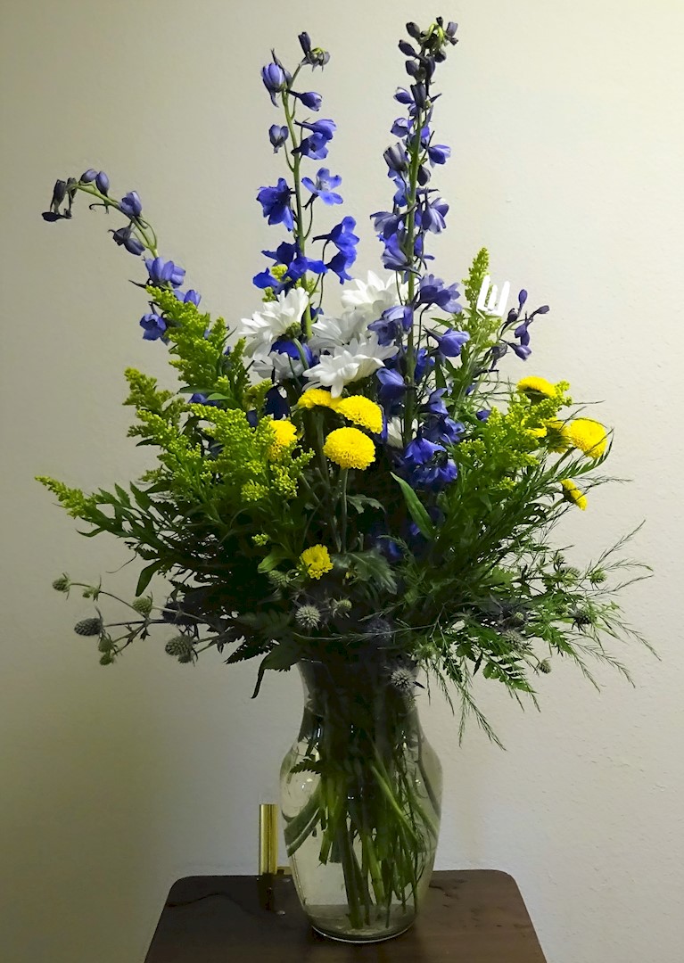 Flowers from Henriksen Inc. - Lyle, Jean, and LIsa