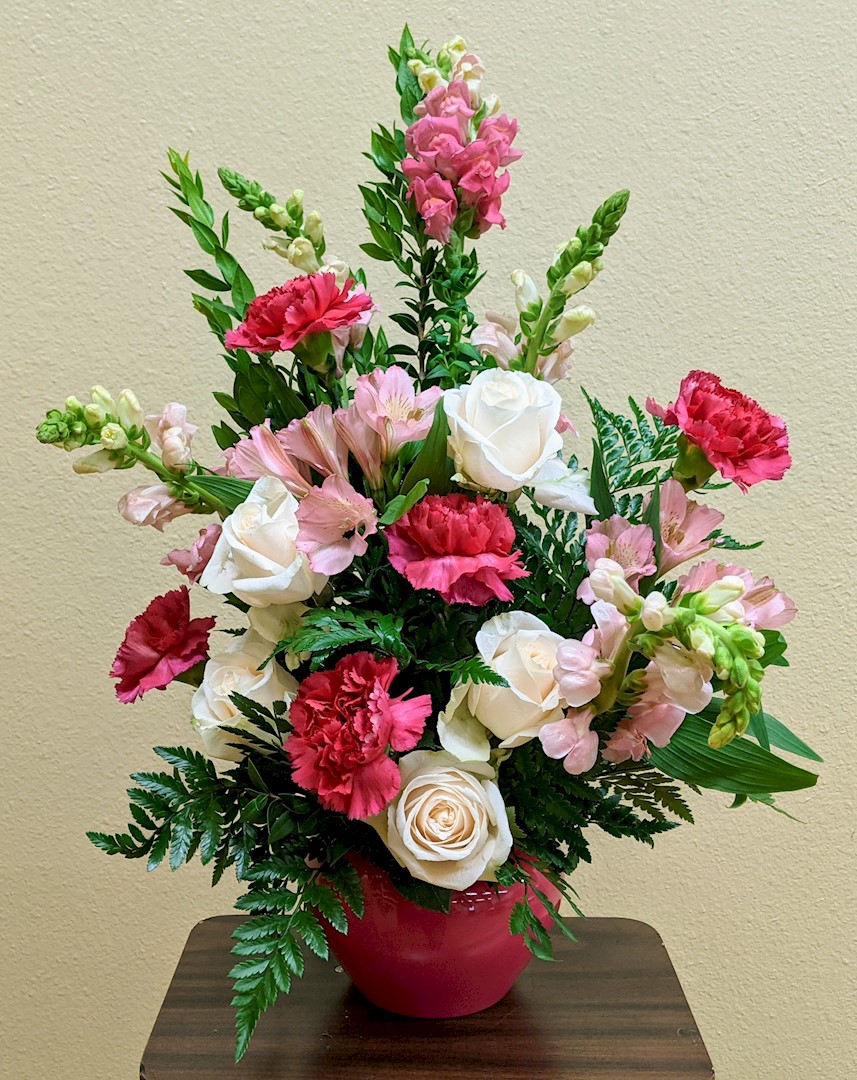 Flowers from Anita L. Fuoss and the Floyd and Sylvia Fuoss Family