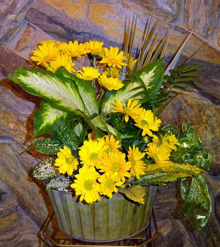 Flowers from Bill & Libby Phillips, Kent & Margie Johnson, and Jim & Cyndy Robinson