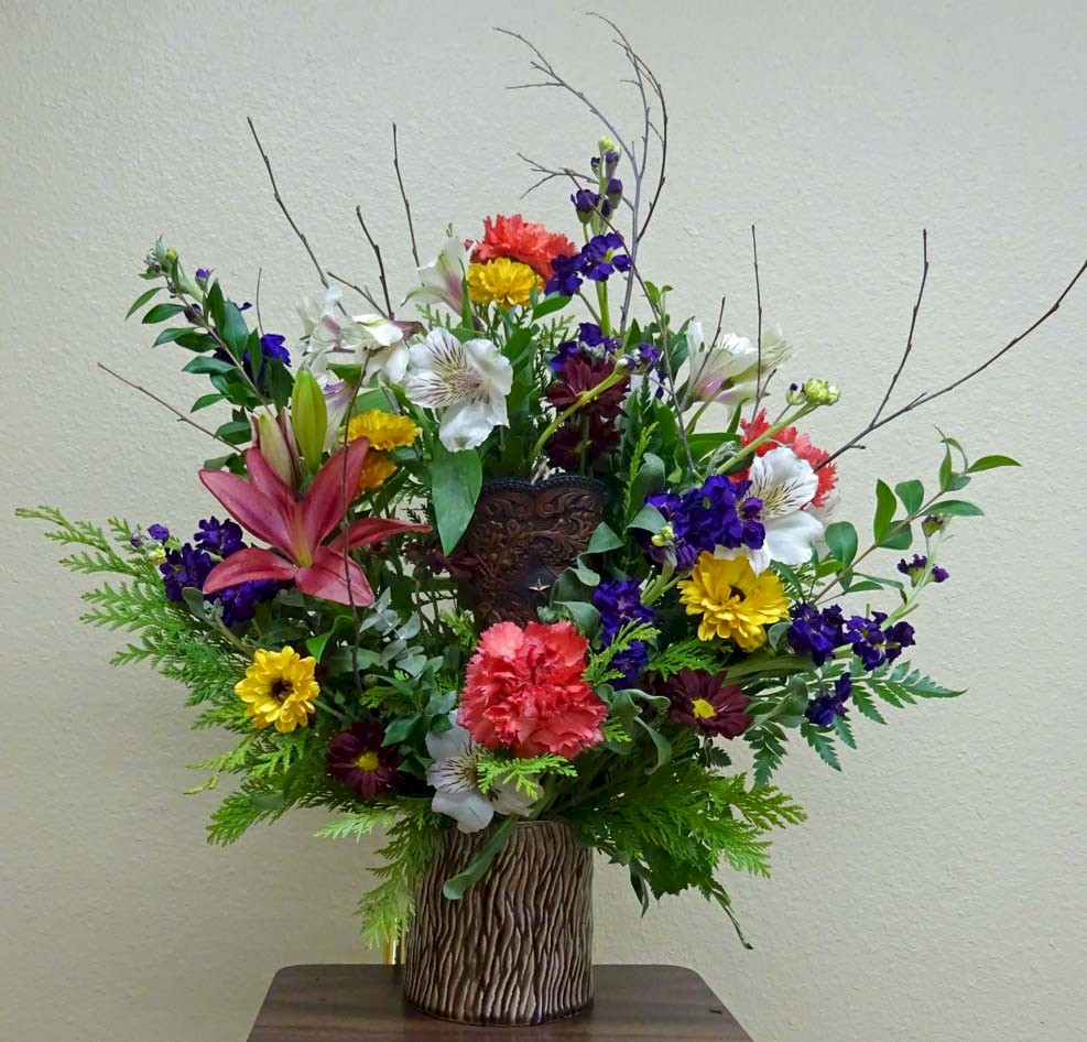 Flowers from Dennis, Bryan, Willie, Sherry, Alisa, Jimmy, and all the crew at Fort Pierre Livestock