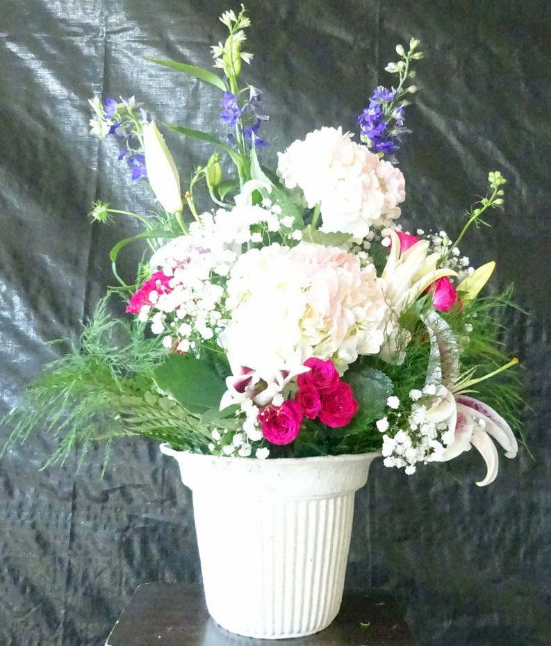 Flowers from Arla, Scott and Families and Lois, Roger and Families