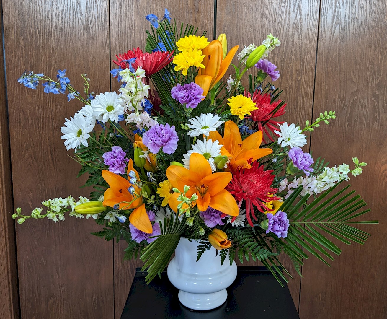 Flowers from Sharyn Glassgow; Sharilyn and Family; EJ and Family; Ginger and Bob Miller; and Jean Hayslip