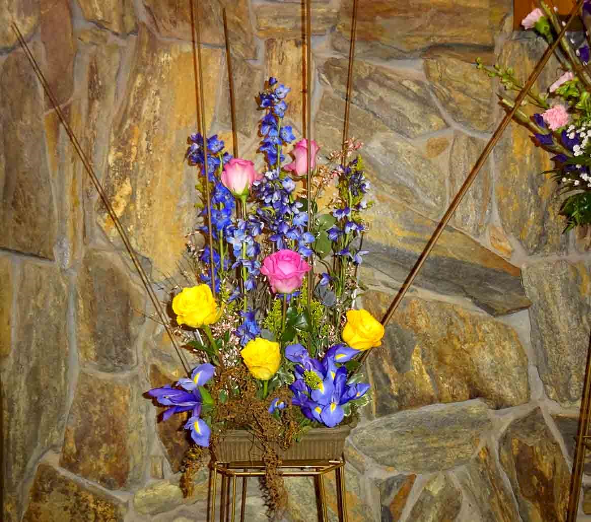 Flowers from Sandy, Tom, Todd, Stacey, Mark and Families