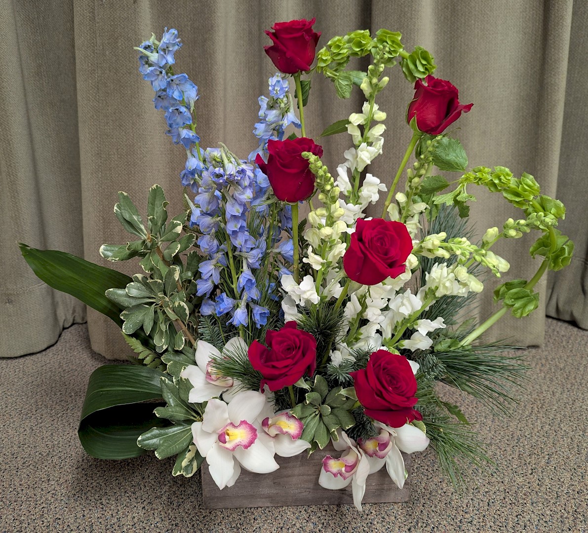 Flowers from Janice Parsons; Earl and Jodi Parsons; Nancy Hohwieler; and Mike and Melody Parsons