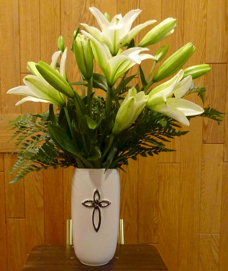 Flowers from Dee, Scott, Theresa, Dave, Jean, Monte, Tom, Regina, Erv, LIsa, Everett, Joan, Len, Judy, Dorothy, Jim, Irene, Mark & The George Gebhart Family