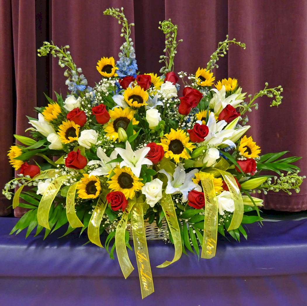 Flowers from Family - "Daughter" "Wife" "Mother" "Friend" "Sister" "Aunt" "Daughter-in-Law" "Granddaughter" "Niece"