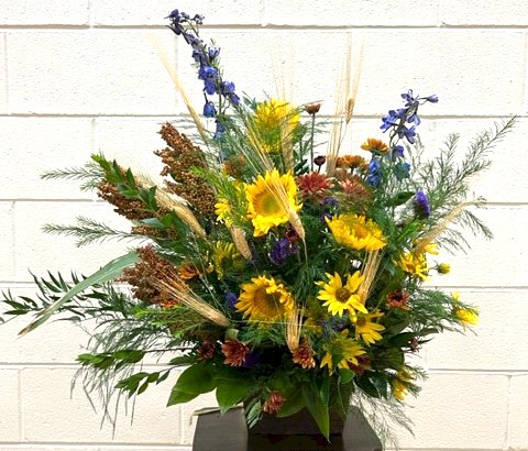 Flowers from Bob, Jodi, Amayzie, and Ed Thorson