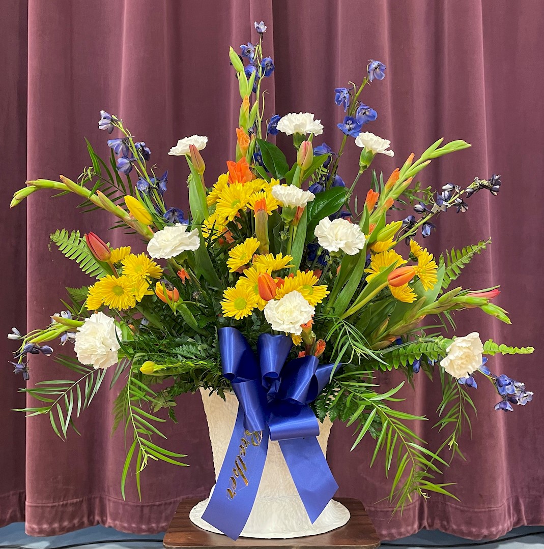 Flowers from "Brother" - Larry and Robin; Charlie and Kathleen; Glenda, Lavonne, and Joe; Mark and Tammy, and Lesa and Sid