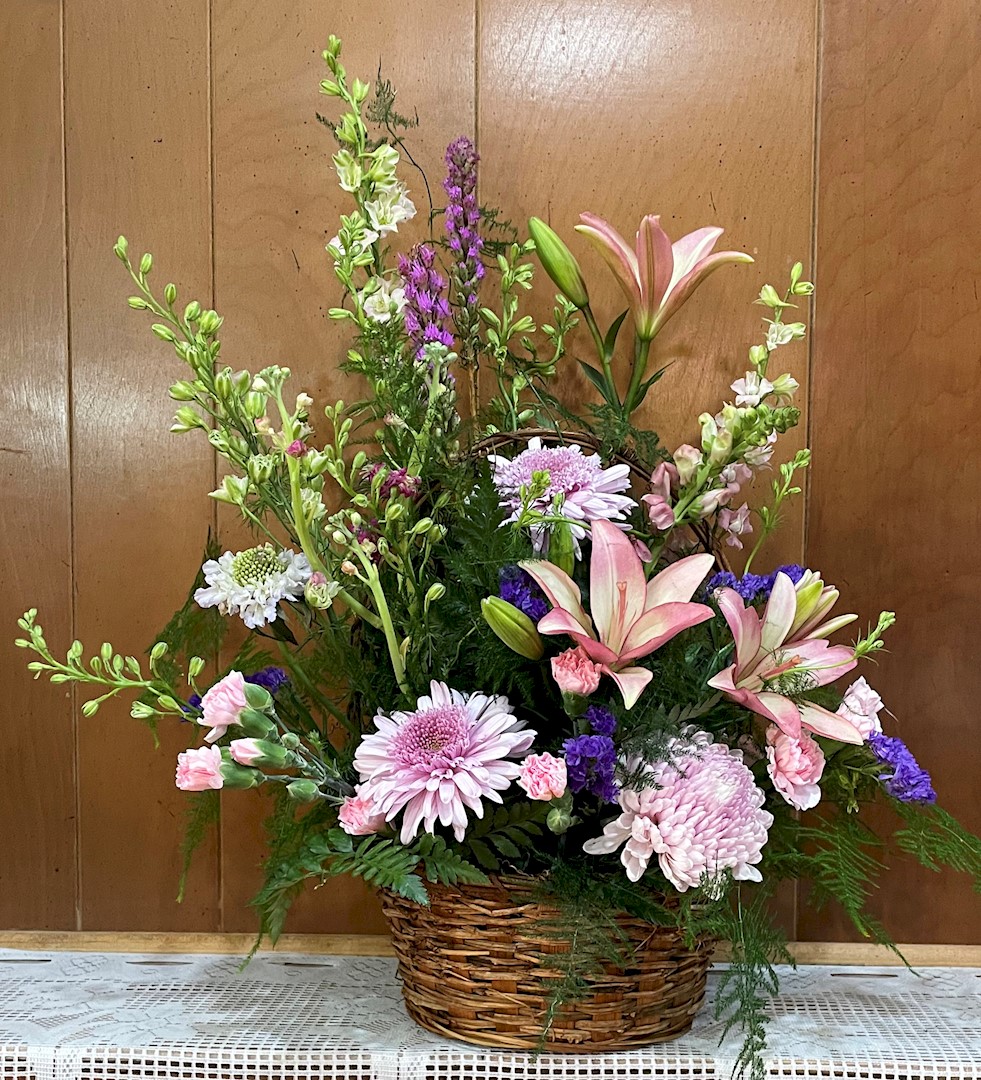 Flowers from Gloria, Arlie, Glen, Bruce, and Families