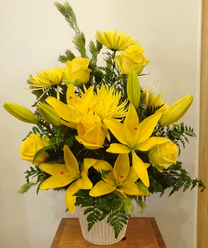 Flowers from Daniel and Jennifer, Josephine, Danica and Dylan Hahn