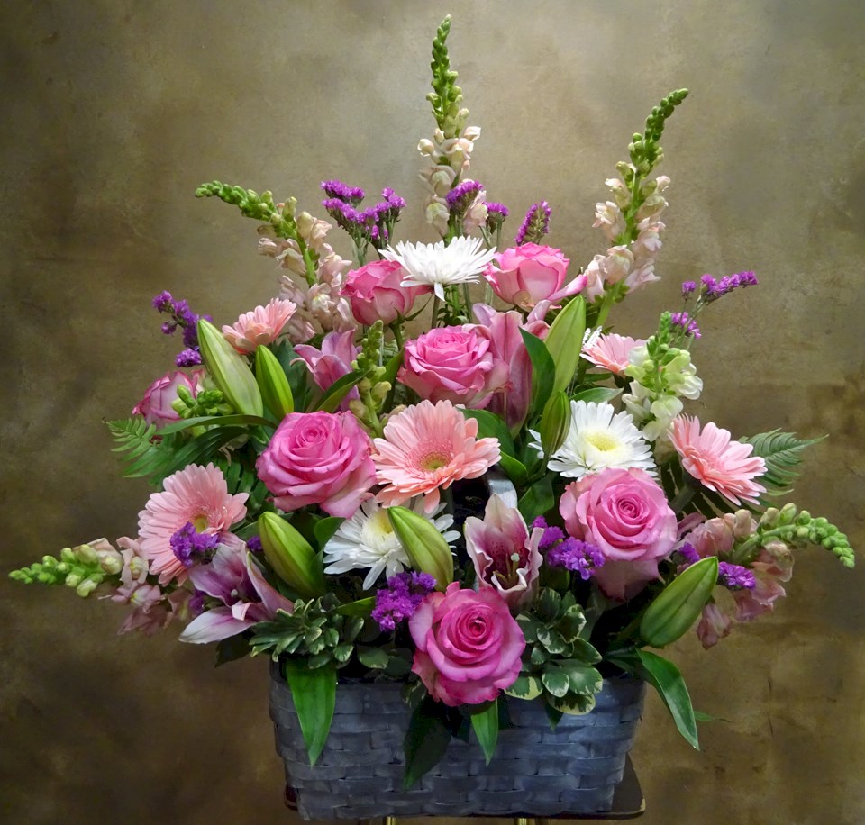Flowers from The Ramsey Family - Rita, Doug, & Phyllis, Bart & Marcy, Marvin & Vicki, and Gary & Amber
